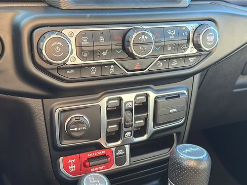 Used 2023 Jeep Gladiator Mojave w/ LED Lighting Group image 33