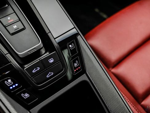 Used 2020 Porsche 911 Carrera image 62