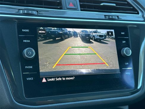 Used 2019 Volkswagen Tiguan SEL Premium R-Line AWD/4WD image 30