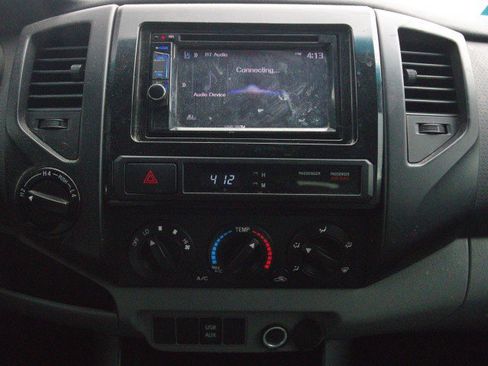 Used 2014 Toyota Tacoma 4x4 Double Cab image 19