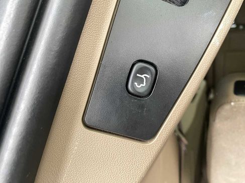 Used 2012 Chrysler Town & Country Touring-L w/ Entertainment Group #2 image 36