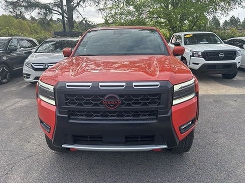 Certified 2025 Nissan Frontier PRO-4X w/ Pro Convenience Package image 17