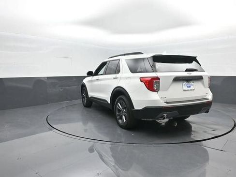 Certified 2024 Ford Explorer XLT w/ Equipment Group 202A AWD/4WD image 5