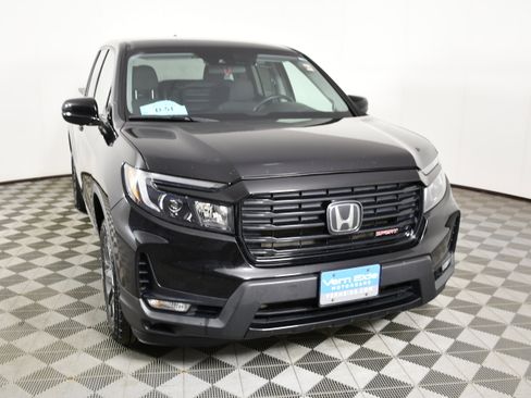 Used 2022 Honda Ridgeline Sport image 3