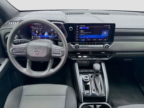 Used 2025 Chevrolet Colorado Trail Boss image 14