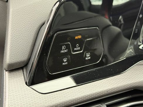 Used 2023 Volkswagen GTI Autobahn FWD image 34