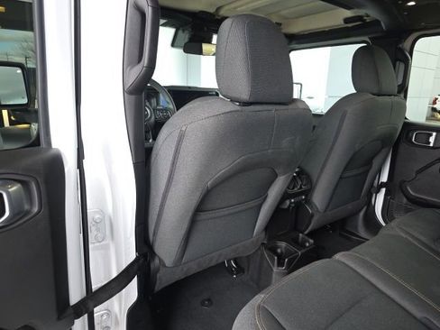 Used 2024 Jeep Wrangler Sport S image 17