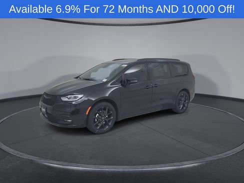 New 2026 Chrysler Pacifica Select w/ S Appearance Package FWD image 8