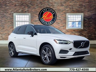 Used 2019 Volvo XC60 T5 Momentum w/ Multimedia Package