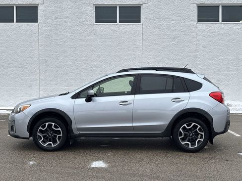 Used 2017 Subaru Crosstrek 2.0i Premium w/ Moonroof Package image 10