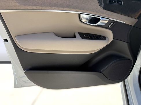 New 2026 Volvo XC90 B6 Plus w/ Protection Package Premier image 21