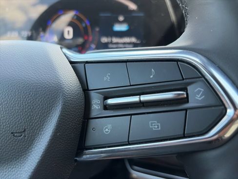 Used 2026 Chevrolet Equinox LT FWD image 19