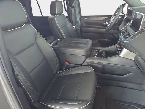 Used 2024 Chevrolet Tahoe Premier AWD/4WD image 10
