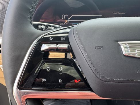 New 2025 Cadillac Escalade IQ Luxury 2 image 28