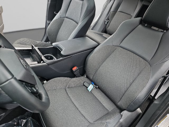 Used 2025 Toyota bZ4X FWD image 17