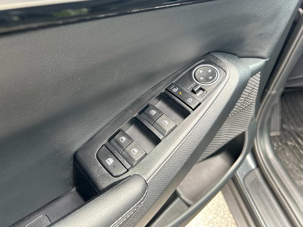 Used 2025 Kia Seltos EX w/ EX Sunroof Package AWD/4WD image 16