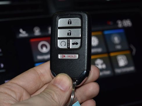 Used 2019 Honda Insight Touring image 18