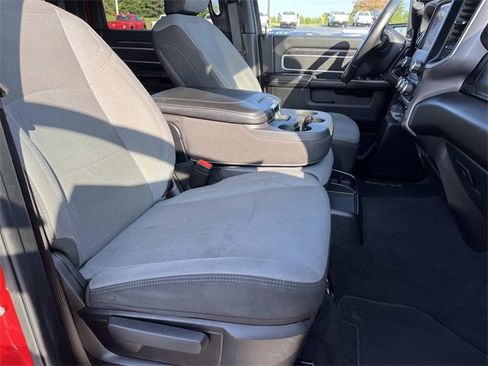 Used 2024 RAM 3500 Big Horn image 28