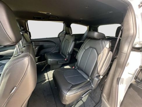 New 2026 Chrysler Pacifica Select image 25