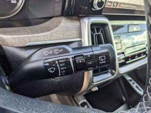 Certified 2023 Kia Sorento S image 34