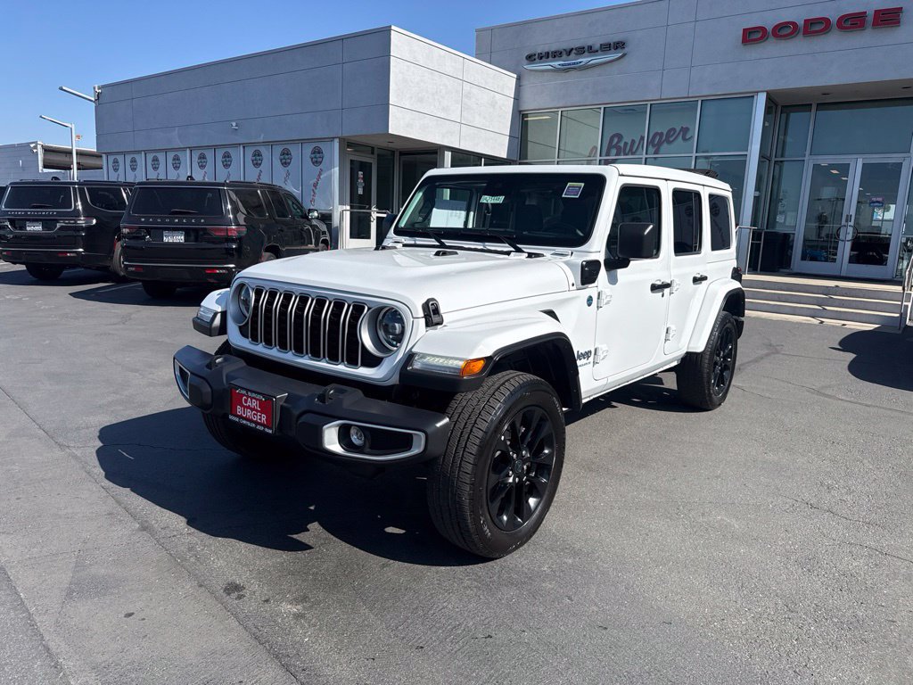 Certified 2025 Jeep Wrangler Unlimited Sahara w/ Safety Group AWD/4WD image 3