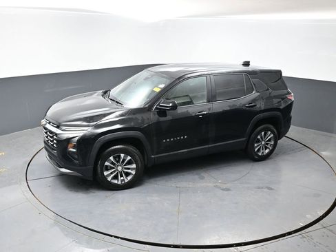 Used 2025 Chevrolet Equinox LT image 19