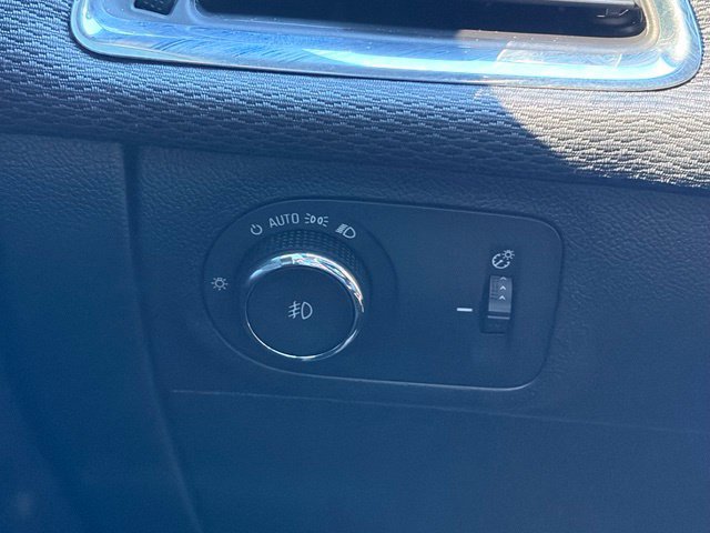 Used 2018 Chevrolet Cruze LT w/ Redline Edition FWD image 19