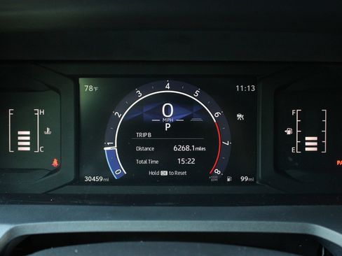 Used 2025 Toyota Tacoma SR5 AWD/4WD image 32