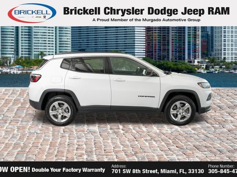 Used 2024 Jeep Compass Latitude AWD/4WD image 8