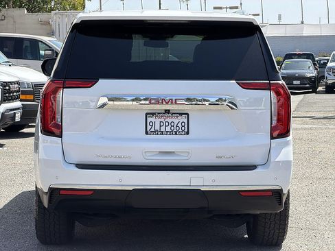 Used 2024 GMC Yukon SLT RWD image 5