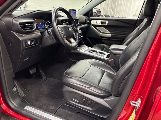 Used 2023 Ford Explorer Limited w/ Limited Technology Package AWD/4WD image 11