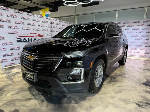 Used 2023 Chevrolet Traverse LT w/ LPO, Floor Liner Package AWD/4WD image 2