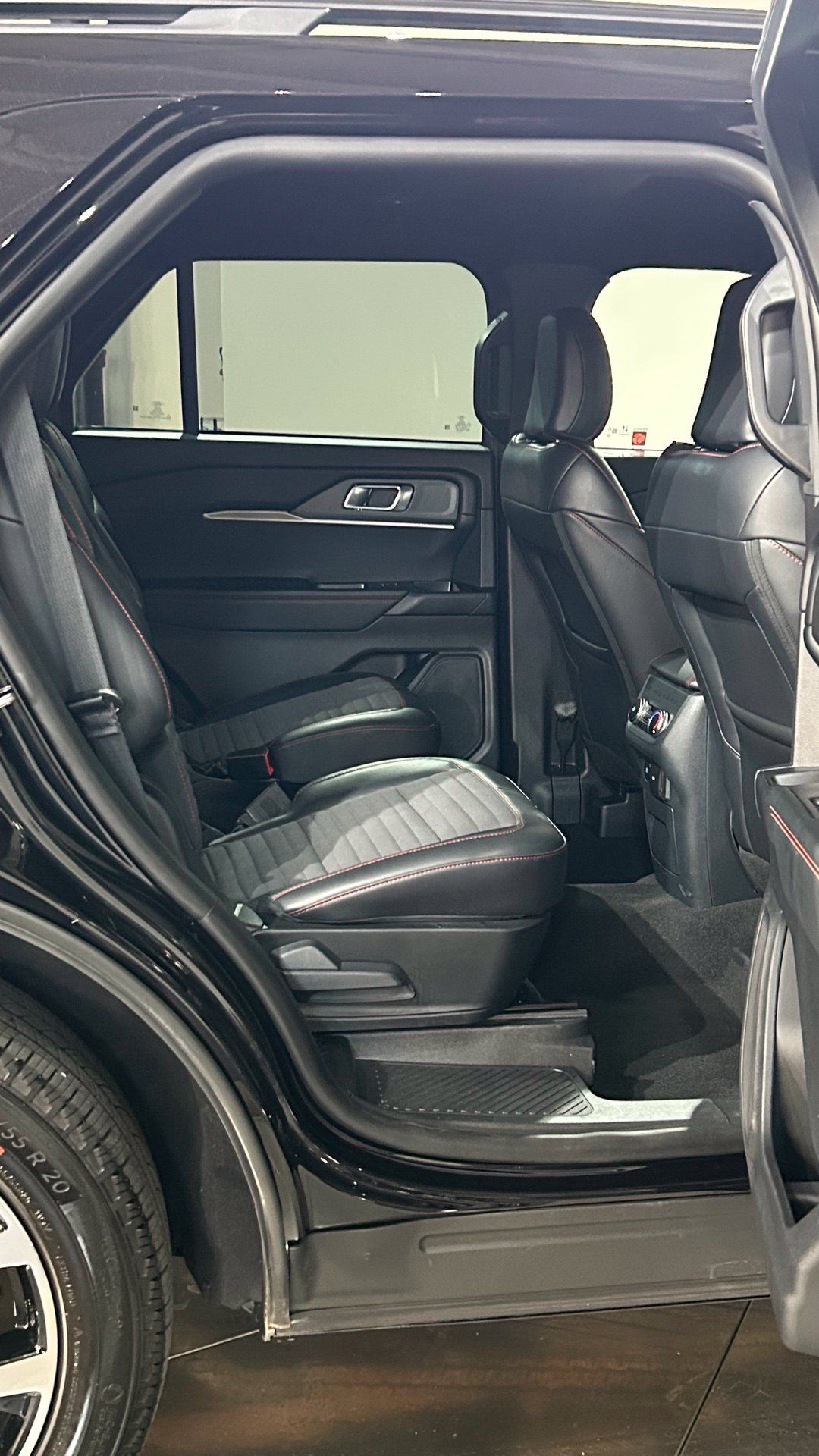 Used 2026 Ford Explorer ST-Line AWD/4WD image 70