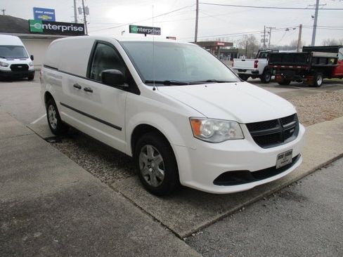 Used 2012 RAM C/V Base image 3