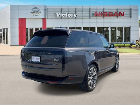 Used 2023 Land Rover Range Rover SE AWD/4WD image 3