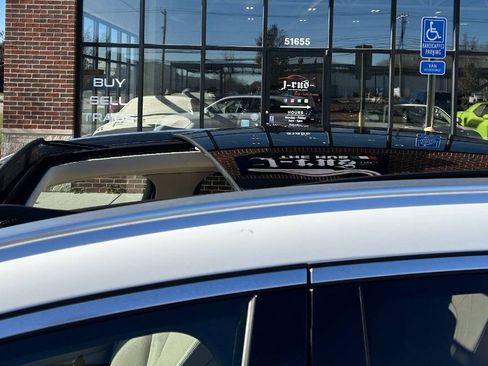 Used 2018 Mercedes-Benz GLC 300 4MATIC image 29