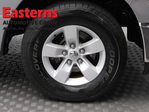 Used 2019 RAM 1500 Classic SLT AWD/4WD image 30