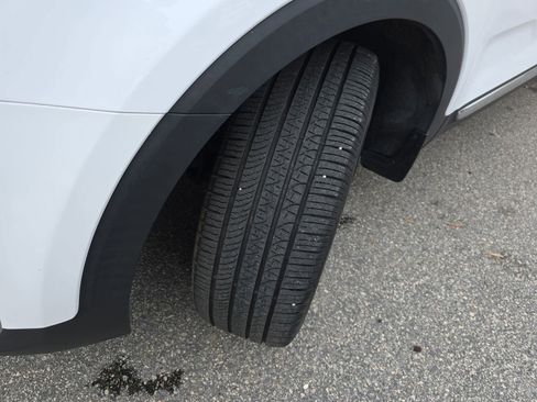 Used 2022 Kia Telluride EX w/ EX Premium Package image 35