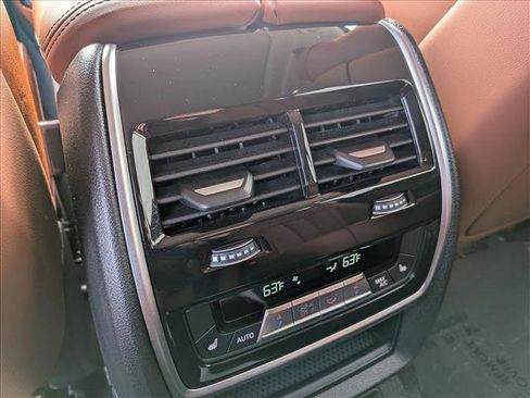 Certified 2025 BMW X7 xDrive40i AWD/4WD image 27