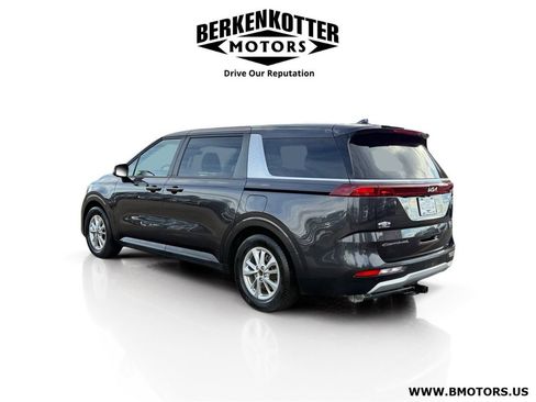 Used 2022 Kia Carnival LX image 6