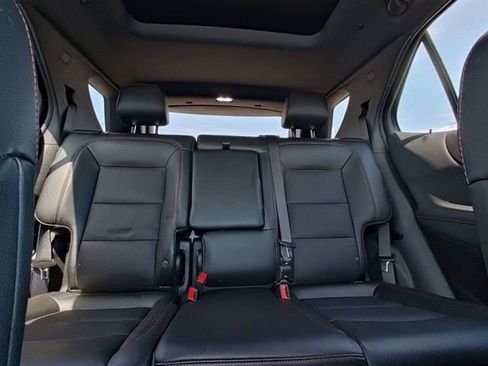 Used 2024 Chevrolet Equinox RS w/ RS Leather Package FWD image 32