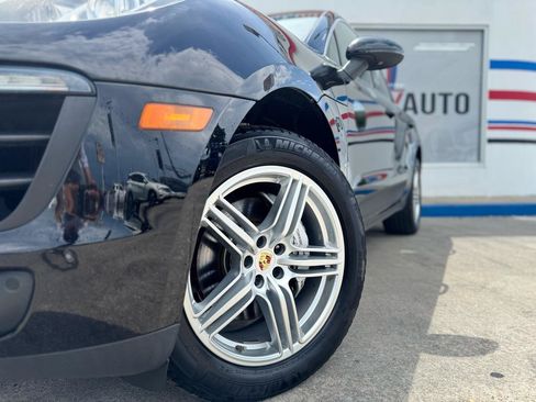 Used 2017 Porsche Macan S AWD/4WD image 4