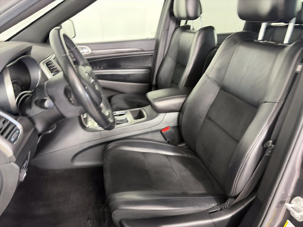 Used 2018 Jeep Grand Cherokee Altitude AWD/4WD image 11