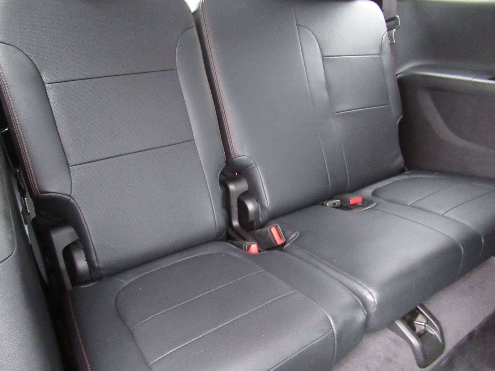 Used 2020 Chevrolet Traverse LT FWD image 39