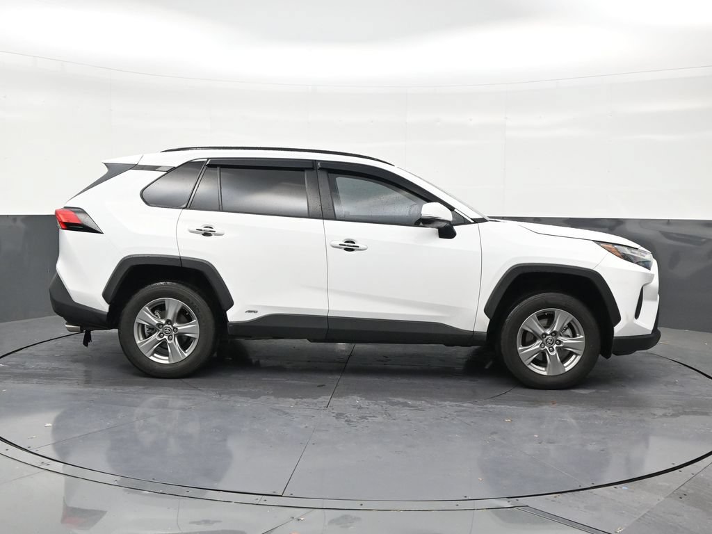 Used 2025 Toyota RAV4 XLE w/ Weather Package AWD/4WD image 6