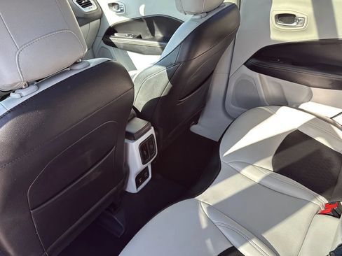 Used 2019 Jeep Compass Latitude FWD image 27