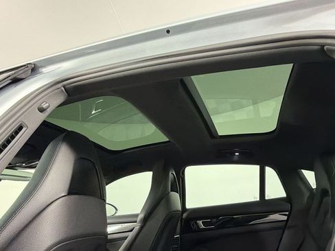 Certified 2019 Porsche Panamera image 29