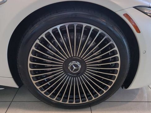 New 2026 Mercedes-Benz Maybach SL 680 image 11