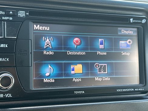 Used 2013 Toyota Sienna XLE image 27