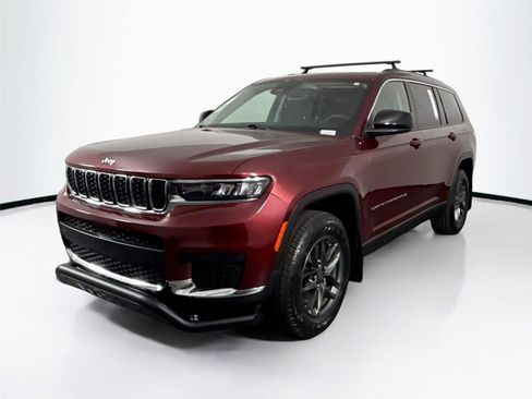 Used 2023 Jeep Grand Cherokee L Laredo w/ Luxury Tech Group I image 2